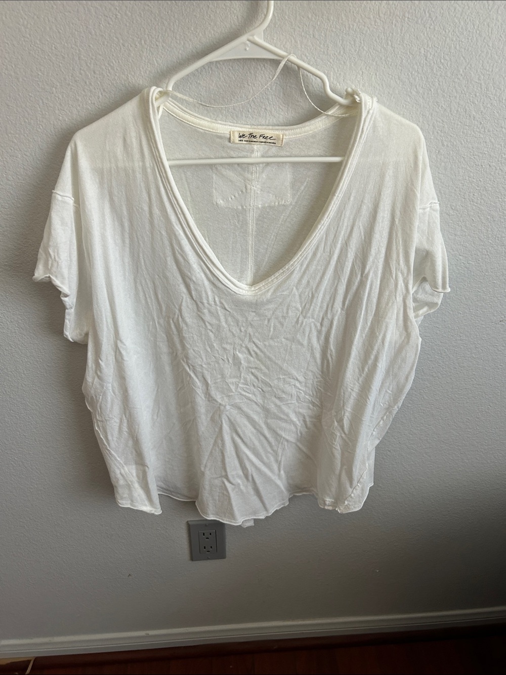 We The Free White Deep V-Neck Flowy Boho Short Sleeve Tee